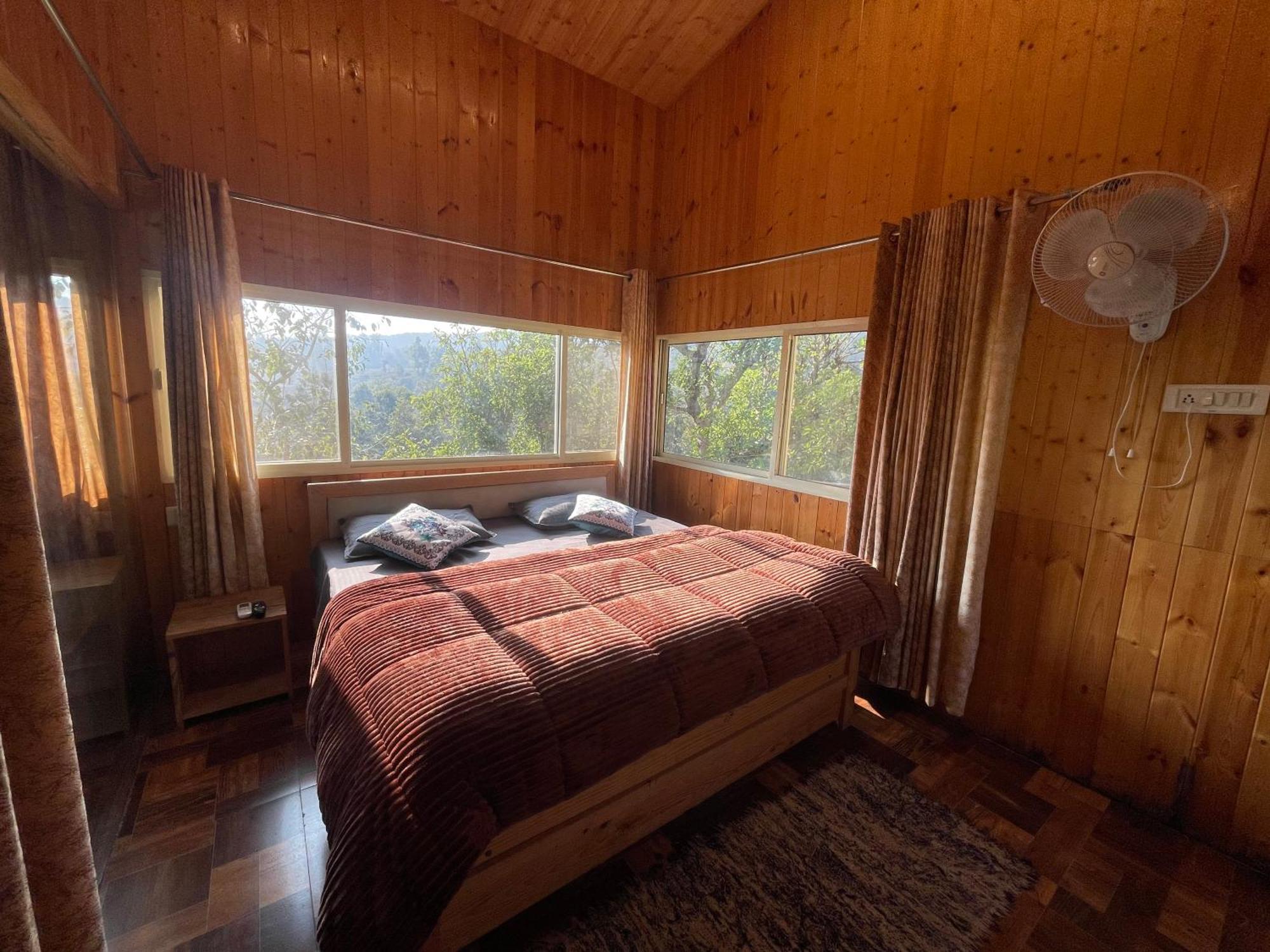 Saraiville- Luxury Riverside Cottages Dehradun Exterior photo