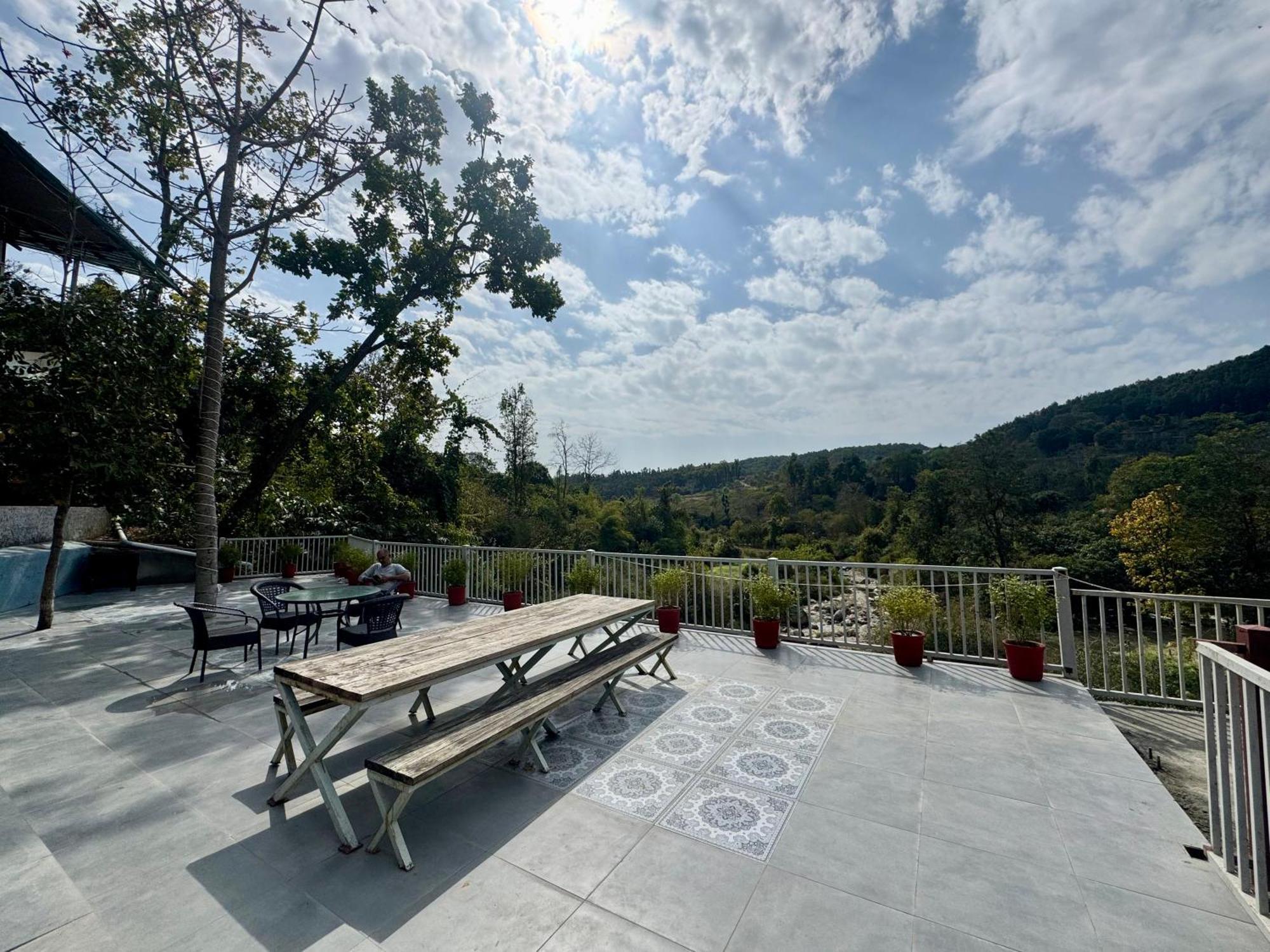 Saraiville- Luxury Riverside Cottages Dehradun Exterior photo