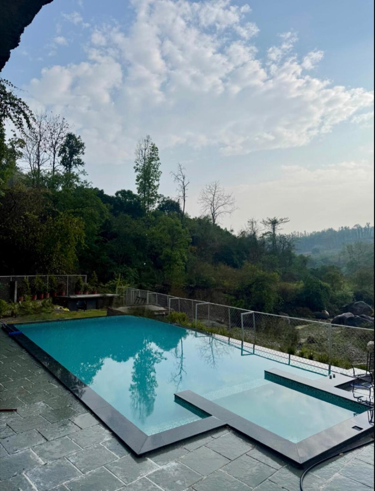 Saraiville- Luxury Riverside Cottages Dehradun Exterior photo